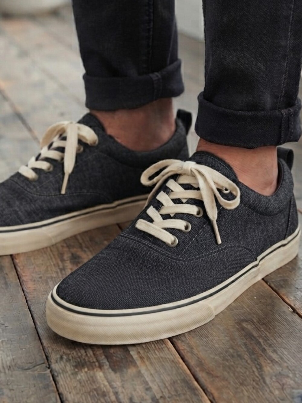 Black Canvas Low Top Sneakers Size 9 Universal Thread Casual Classic Travel